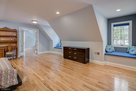 5 Queens Court Mendham NJ 07960