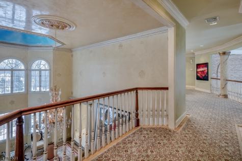 5 Queens Court Mendham NJ 07960