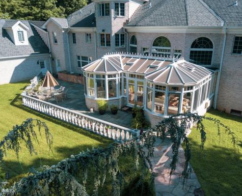 5 Queens Court Mendham NJ 07960