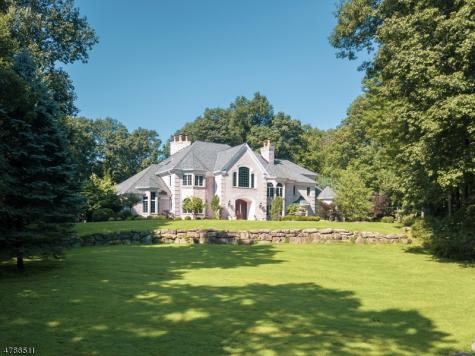 5 Queens Court Mendham NJ 07960