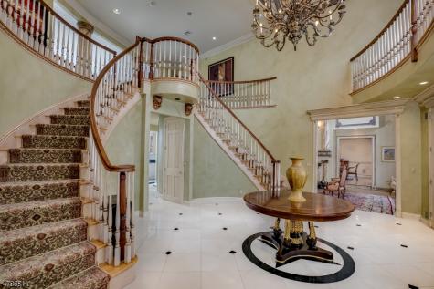 5 Queens Court Mendham NJ 07960
