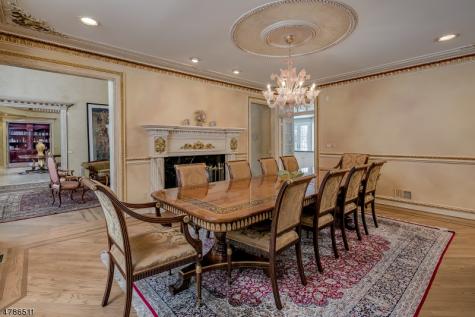 5 Queens Court Mendham NJ 07960