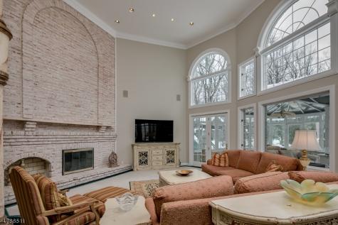 5 Queens Court Mendham NJ 07960