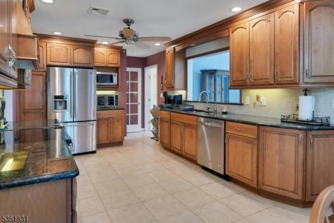 11 Lawrence Road Randolph NJ 07869