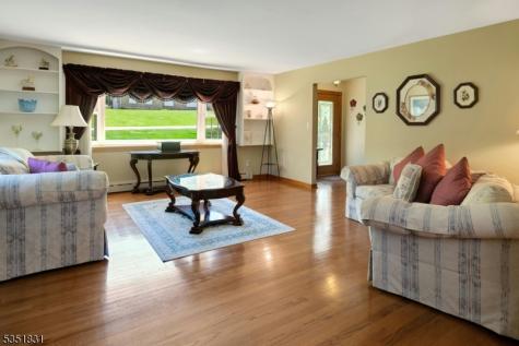 11 Lawrence Road Randolph NJ 07869