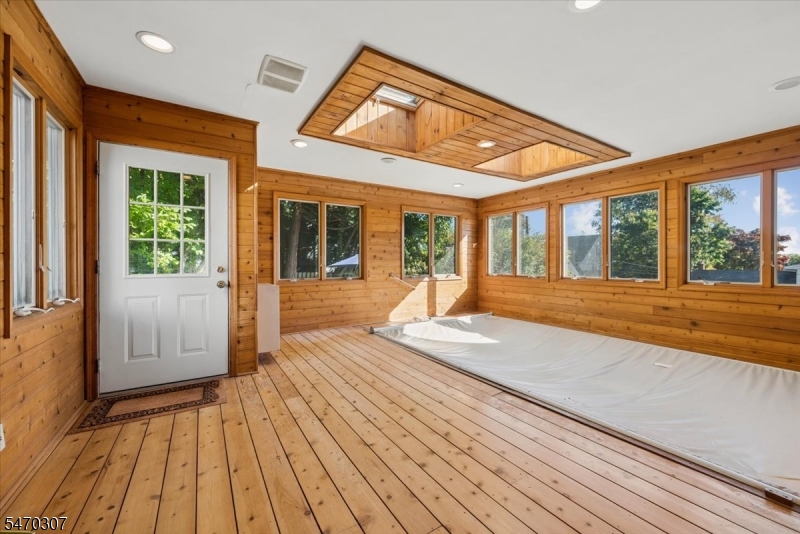 143 Forest Hill Road West Orange NJ 07052