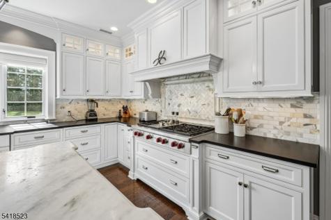 30 Robert Drive Millburn NJ 07078
