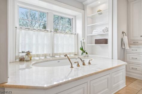 30 Robert Drive Millburn NJ 07078