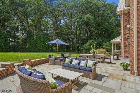 30 Robert Drive Millburn NJ 07078