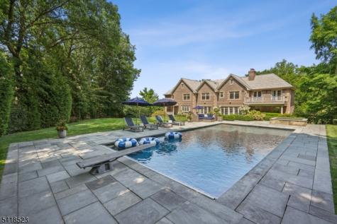 30 Robert Drive Millburn NJ 07078
