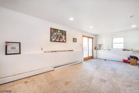 127 Horseneck Road Fairfield NJ 07004