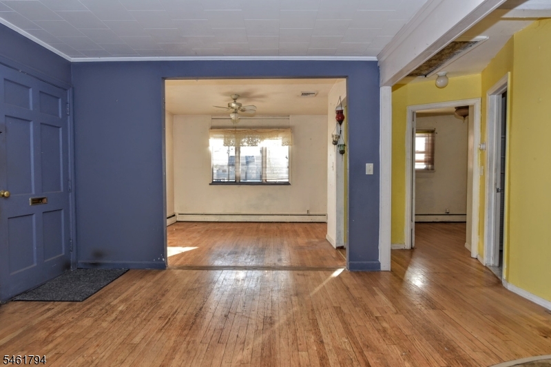 6 Roosevelt Avenue Totowa NJ 07512