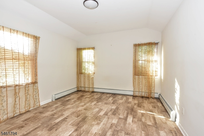 6 Roosevelt Avenue Totowa NJ 07512