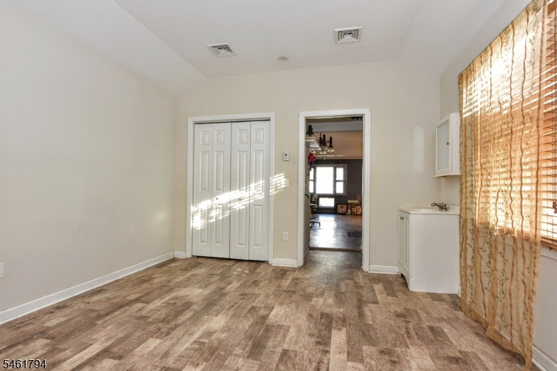 6 Roosevelt Avenue Totowa NJ 07512