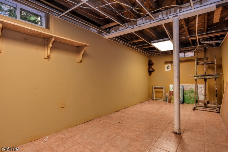 6 Roosevelt Avenue Totowa NJ 07512