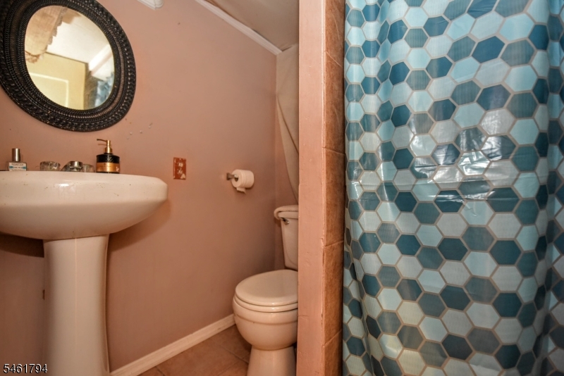 6 Roosevelt Avenue Totowa NJ 07512