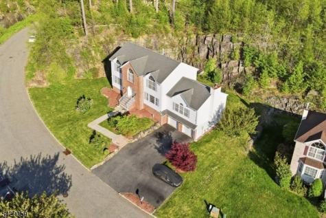 107 Continental Road West Milford NJ 07480