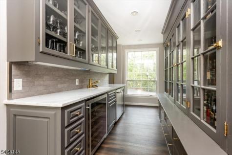 190 Ridgewood Avenue Glen Ridge Boro NJ 07028