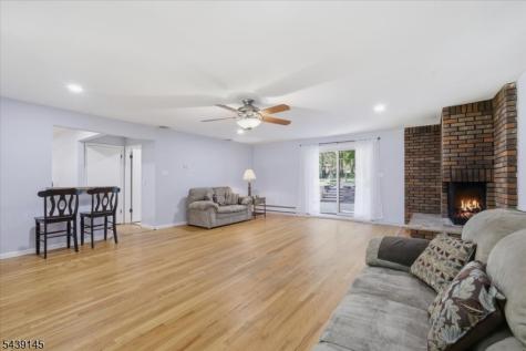 261 Eyland Avenue Roxbury NJ 07876