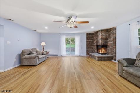 261 Eyland Avenue Roxbury NJ 07876