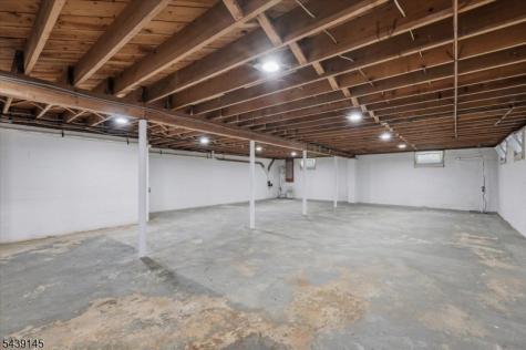 261 Eyland Avenue Roxbury NJ 07876