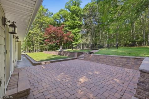 261 Eyland Avenue Roxbury NJ 07876