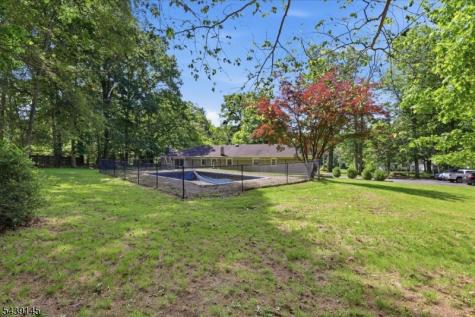 261 Eyland Avenue Roxbury NJ 07876