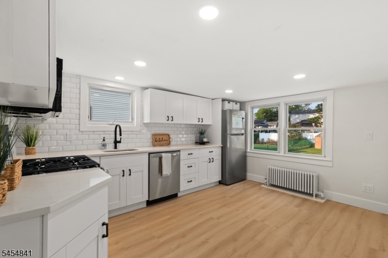 180 Cutter Avenue Woodbridge NJ 08863