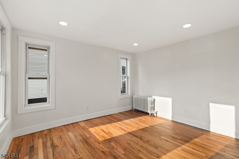 180 Cutter Avenue Woodbridge NJ 08863