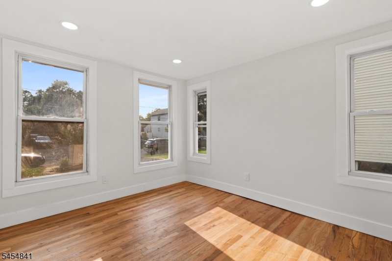 180 Cutter Avenue Woodbridge NJ 08863
