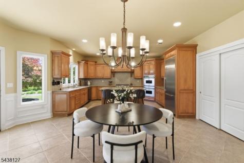 2 Michele Crossing Raritan NJ 08822