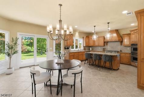 2 Michele Crossing Raritan NJ 08822
