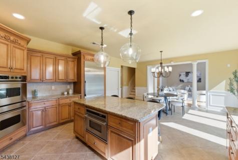 2 Michele Crossing Raritan NJ 08822