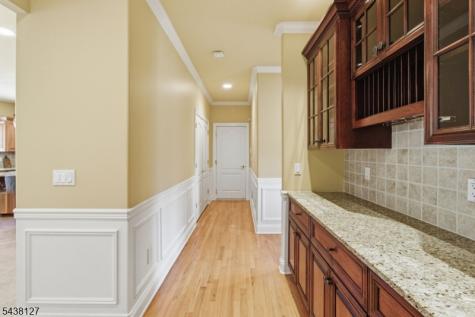 2 Michele Crossing Raritan NJ 08822