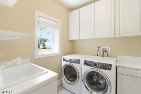 2 Michele Crossing Raritan NJ 08822