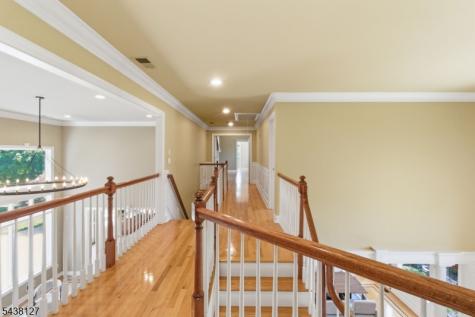 2 Michele Crossing Raritan NJ 08822