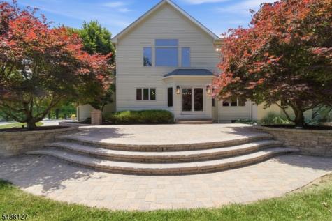 2 Michele Crossing Raritan NJ 08822