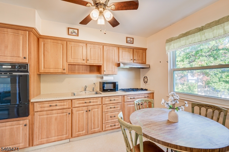 6 Sheffield Place Metuchen NJ 08840