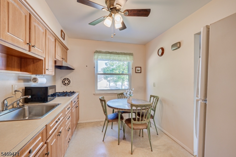 6 Sheffield Place Metuchen NJ 08840
