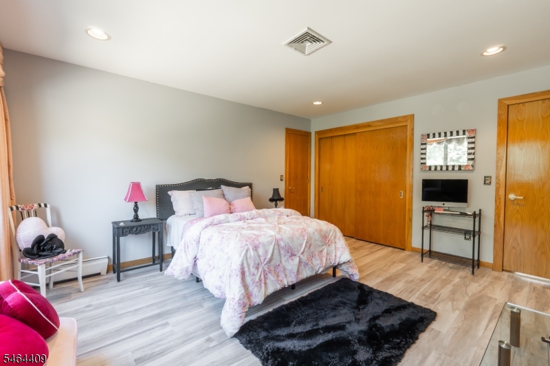 17 Chesterfield Drive Warren NJ 07059