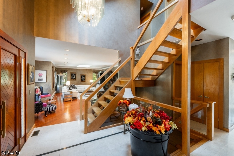 17 Chesterfield Drive Warren NJ 07059