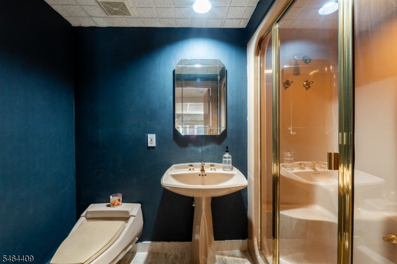 17 Chesterfield Drive Warren NJ 07059