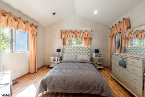 17 Chesterfield Drive Warren NJ 07059