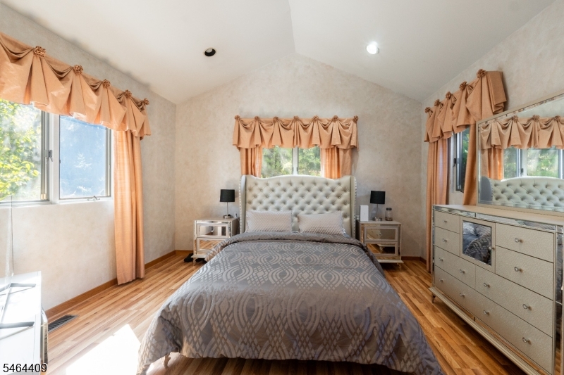 17 Chesterfield Drive Warren NJ 07059