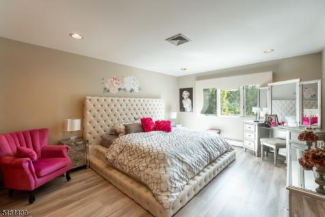 17 Chesterfield Drive Warren NJ 07059