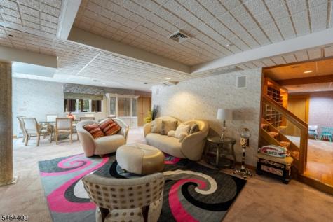 17 Chesterfield Drive Warren NJ 07059