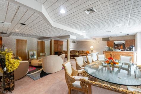 17 Chesterfield Drive Warren NJ 07059