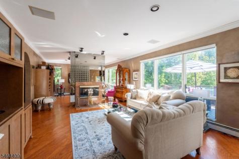 17 Chesterfield Drive Warren NJ 07059