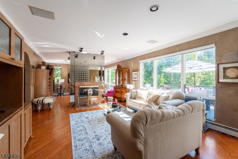 17 Chesterfield Drive Warren NJ 07059
