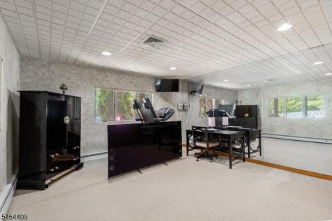 17 Chesterfield Drive Warren NJ 07059